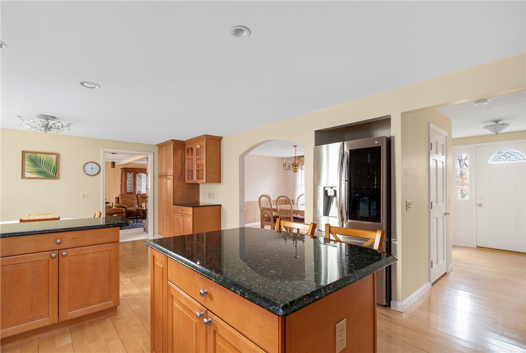 6 Hillside Road Cumberland, RI 02864 - Photo 14 of 38