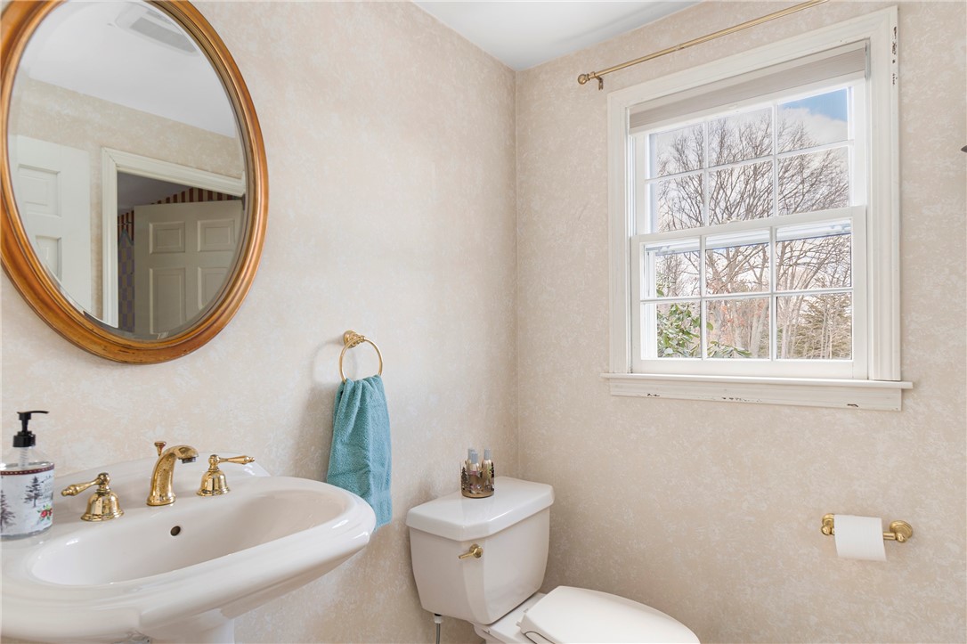 6 Hillside Road Cumberland, RI 02864 - Photo 32 of 38