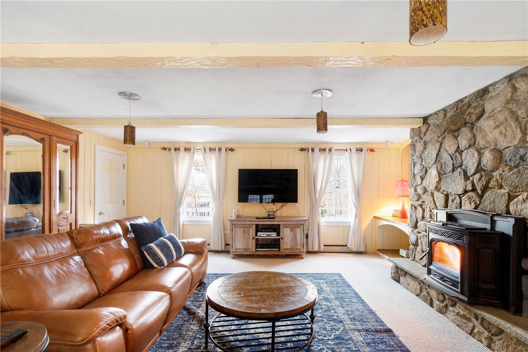 6 Hillside Road Cumberland, RI 02864 - Photo 7 of 38