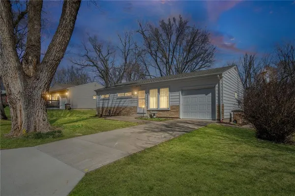 $185,000 | 1205 Mound Drive, Atchison, KS 66002