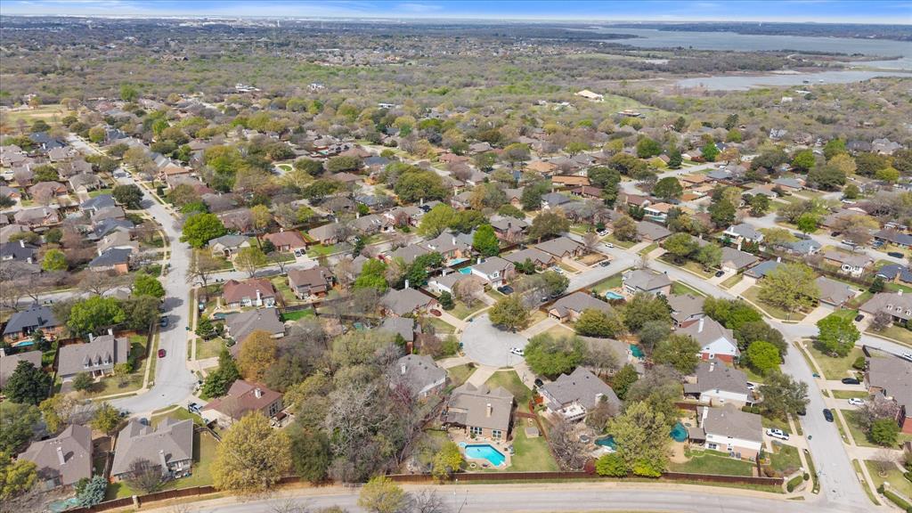 2800 Springbranch Court Grapevine, TX 76051 - Photo 5 of 36