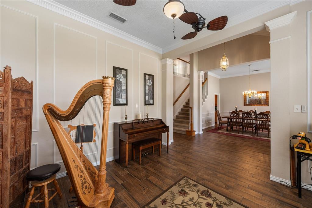 2800 Springbranch Court Grapevine, TX 76051 - Photo 8 of 36