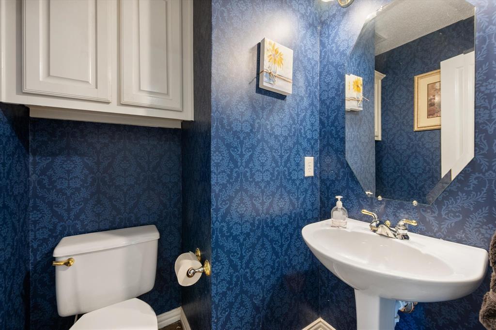 2800 Springbranch Court Grapevine, TX 76051 - Photo 10 of 36