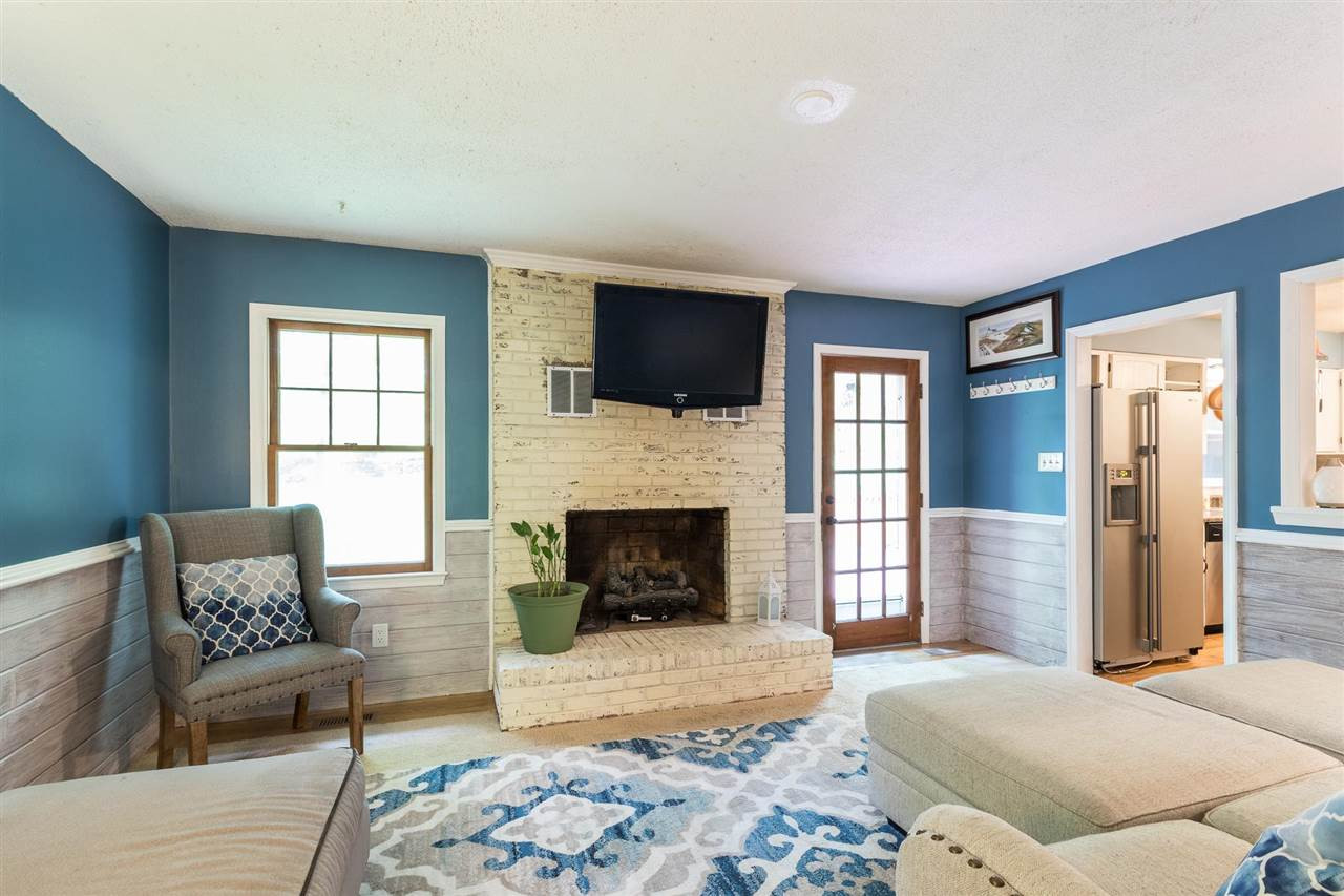 3801 Donna Road Raleigh, NC 27604 - Photo 10 of 30 Family Room
