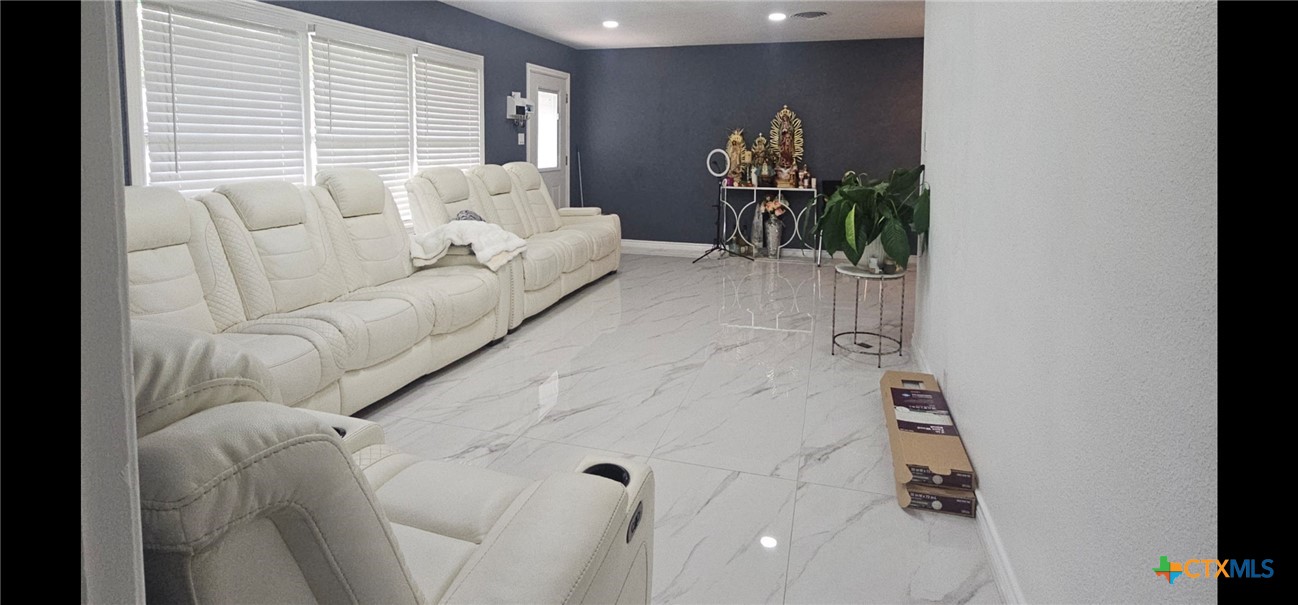 1901 South 33rd Street Temple, TX 76504 - Photo 5 of 20 Elegant Hollywood style white leather sofa set will convey.