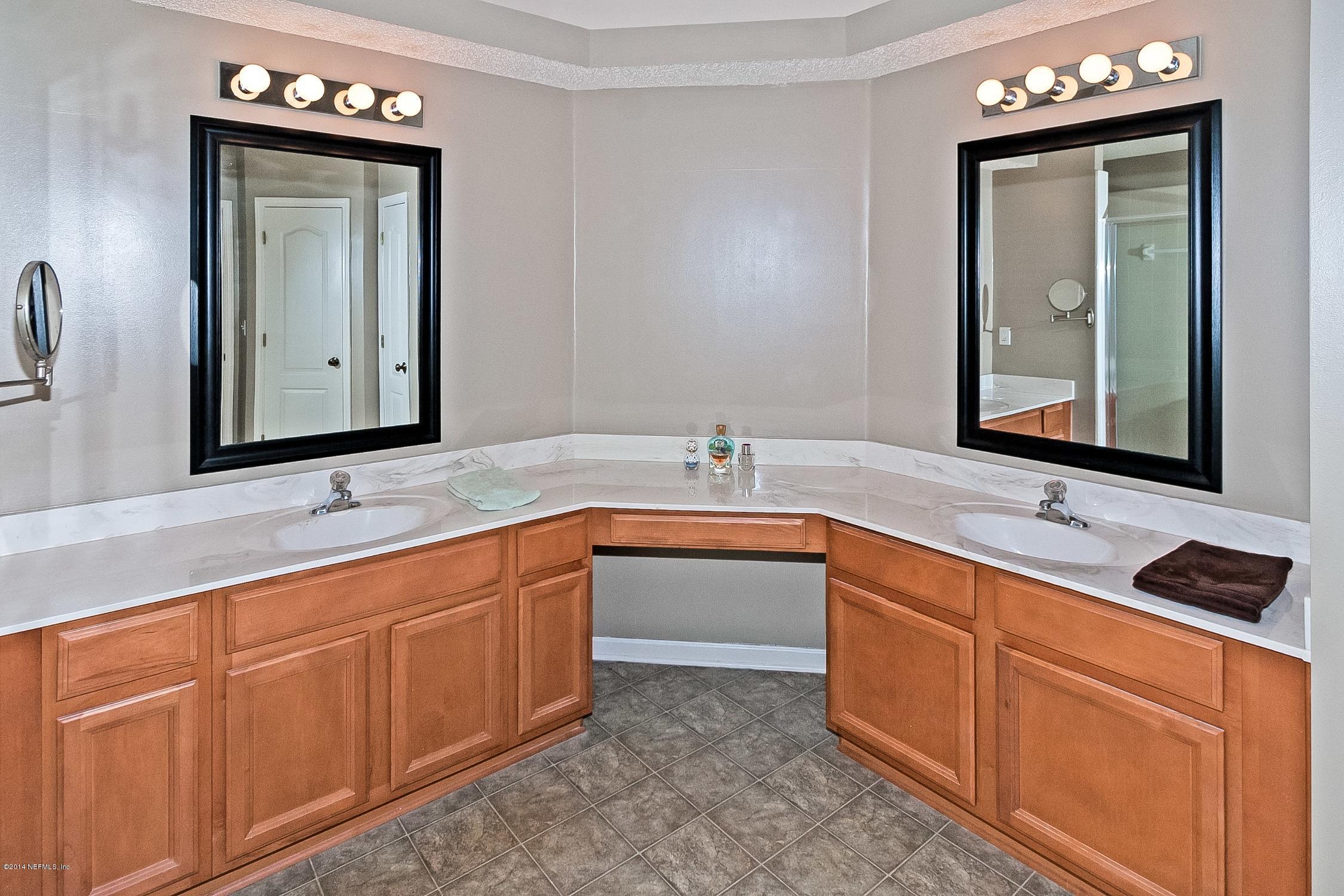 8934 Ford Road Bryceville, FL 32009 - Photo 16 of 31 Master Bathroom