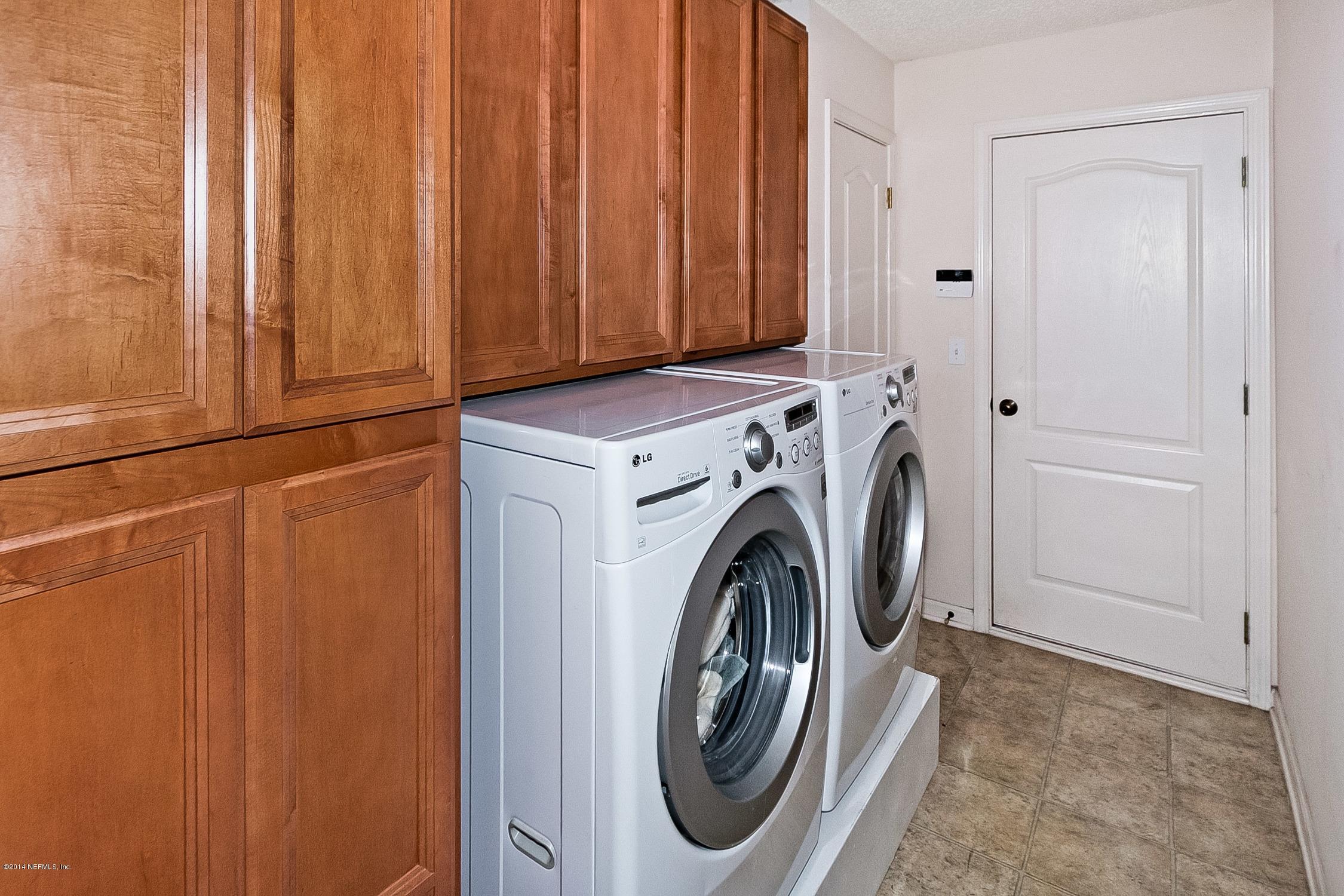 8934 Ford Road Bryceville, FL 32009 - Photo 10 of 31 Laundry Room