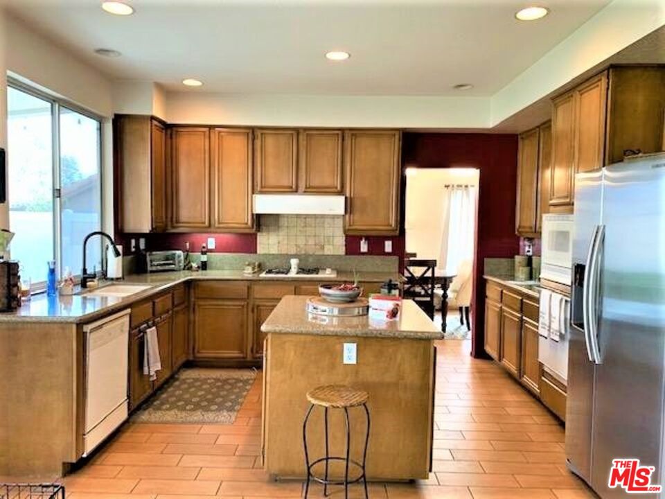 6365 Terracina Avenue Rancho Cucamonga, CA 91737 - Photo 12 of 44