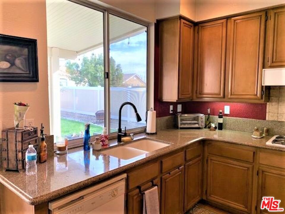 6365 Terracina Avenue Rancho Cucamonga, CA 91737 - Photo 15 of 44