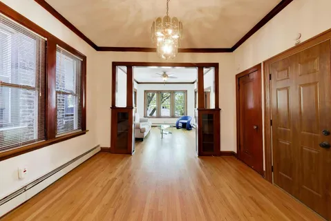 $725,000 | 3427 South Emerald Avenue, Chicago, IL 60616