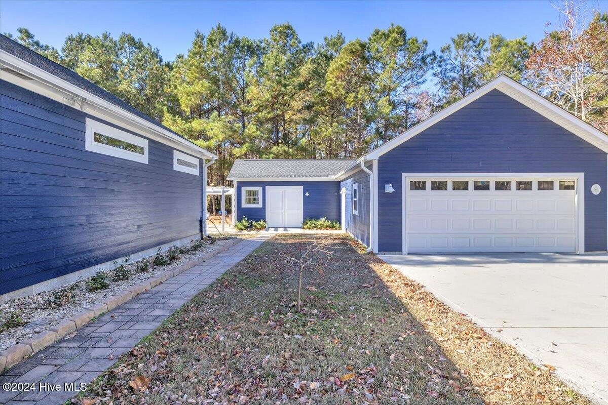 159 Big Macedonia Road Northwest Supply, NC 28462 - Photo 19 of 148 Large 2 car garage