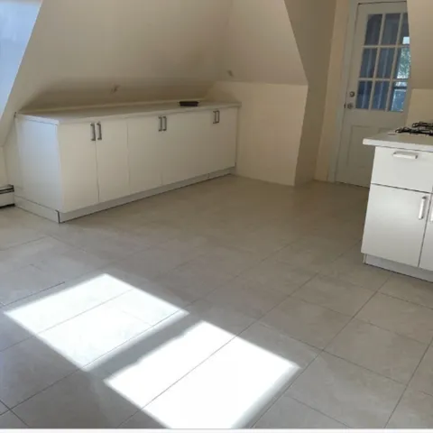 $2,900 | 92 Thurston Street, Unit 3, Somerville, MA 02145