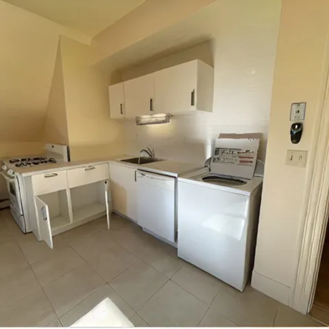 $2,900 | 92 Thurston Street, Unit 3, Somerville, MA 02145