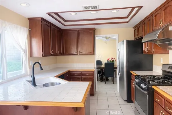 $649,000 | 17094 Cambria Avenue, Fontana, CA 92336