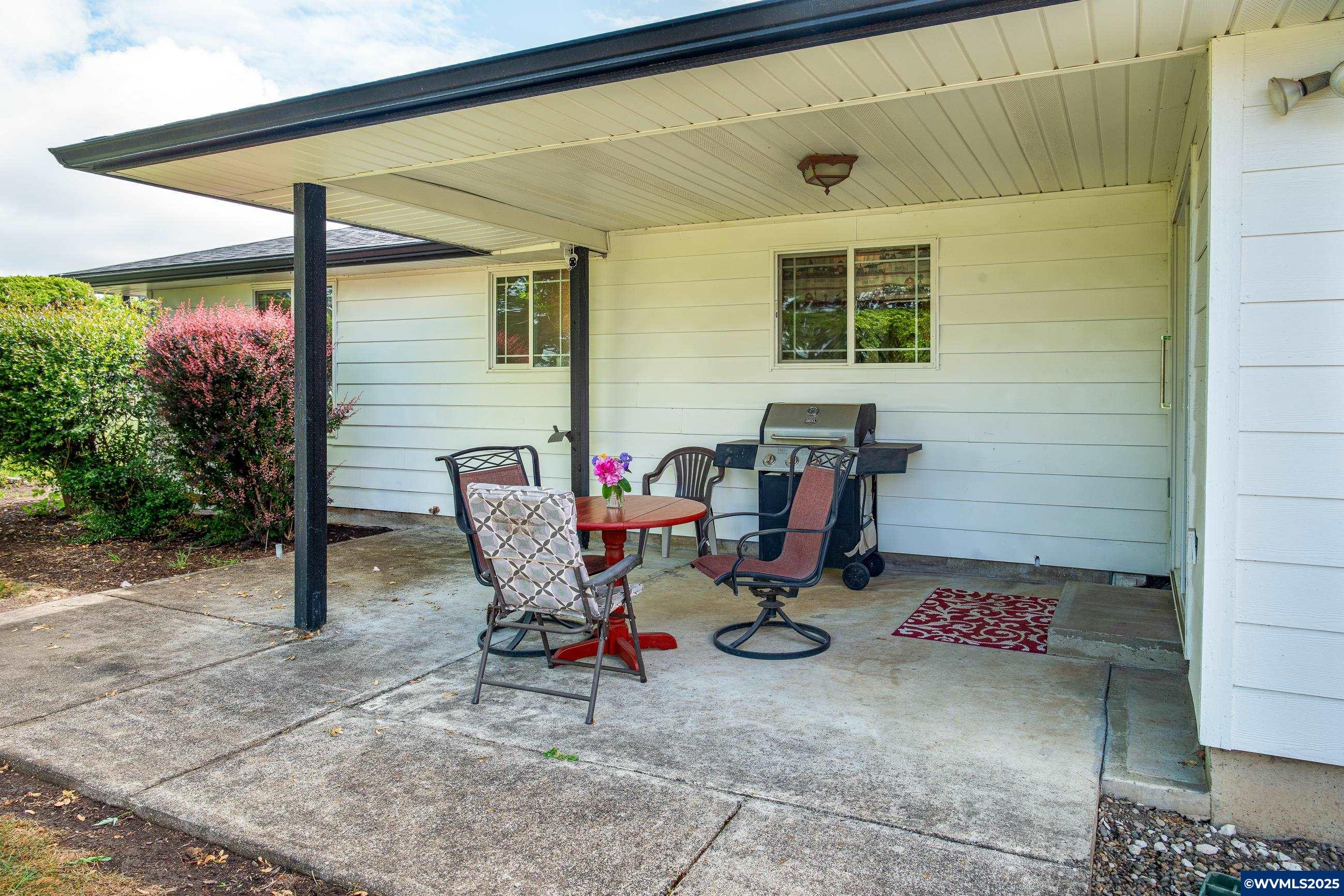 33510 Millview Way Lebanon, OR 97355 - Photo 28 of 36 Gallery Image 28