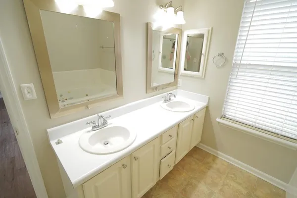 $2,600 | 1908 Wagon Wheel Circle East, Tallahassee, FL 32317