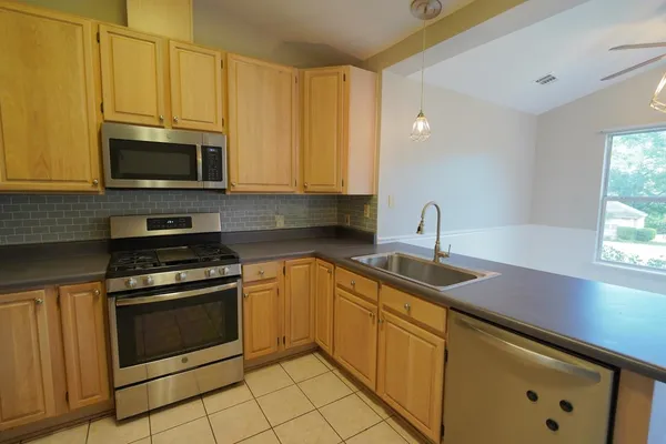 $2,600 | 1908 Wagon Wheel Circle East, Tallahassee, FL 32317