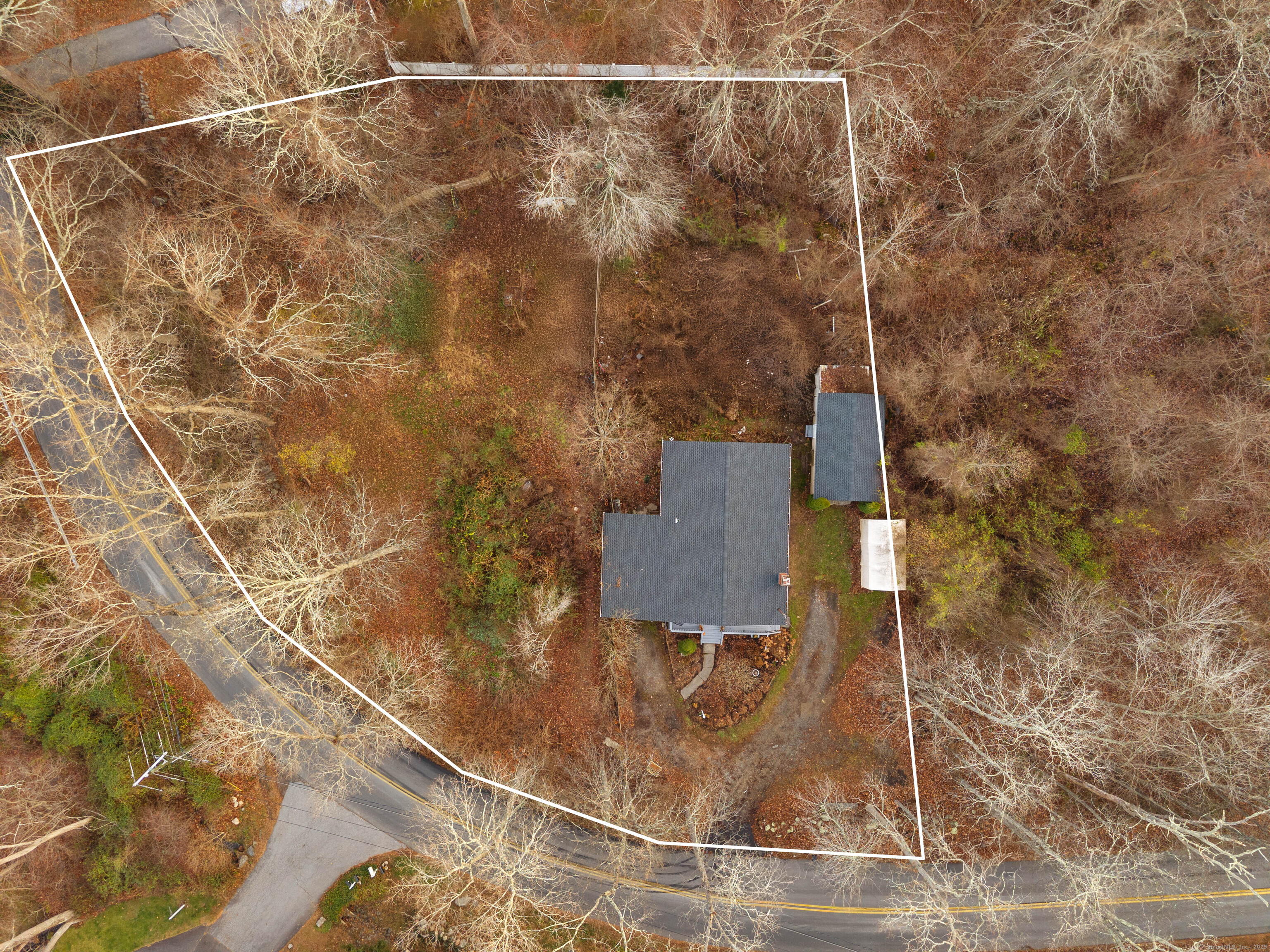 15 Egypt Lane Clinton, CT 06413 - Photo 32 of 40 a bathroom with a shower
