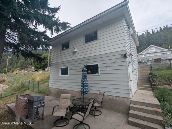 $239,000 | 721 Hunter Street, Mullan, ID 83846