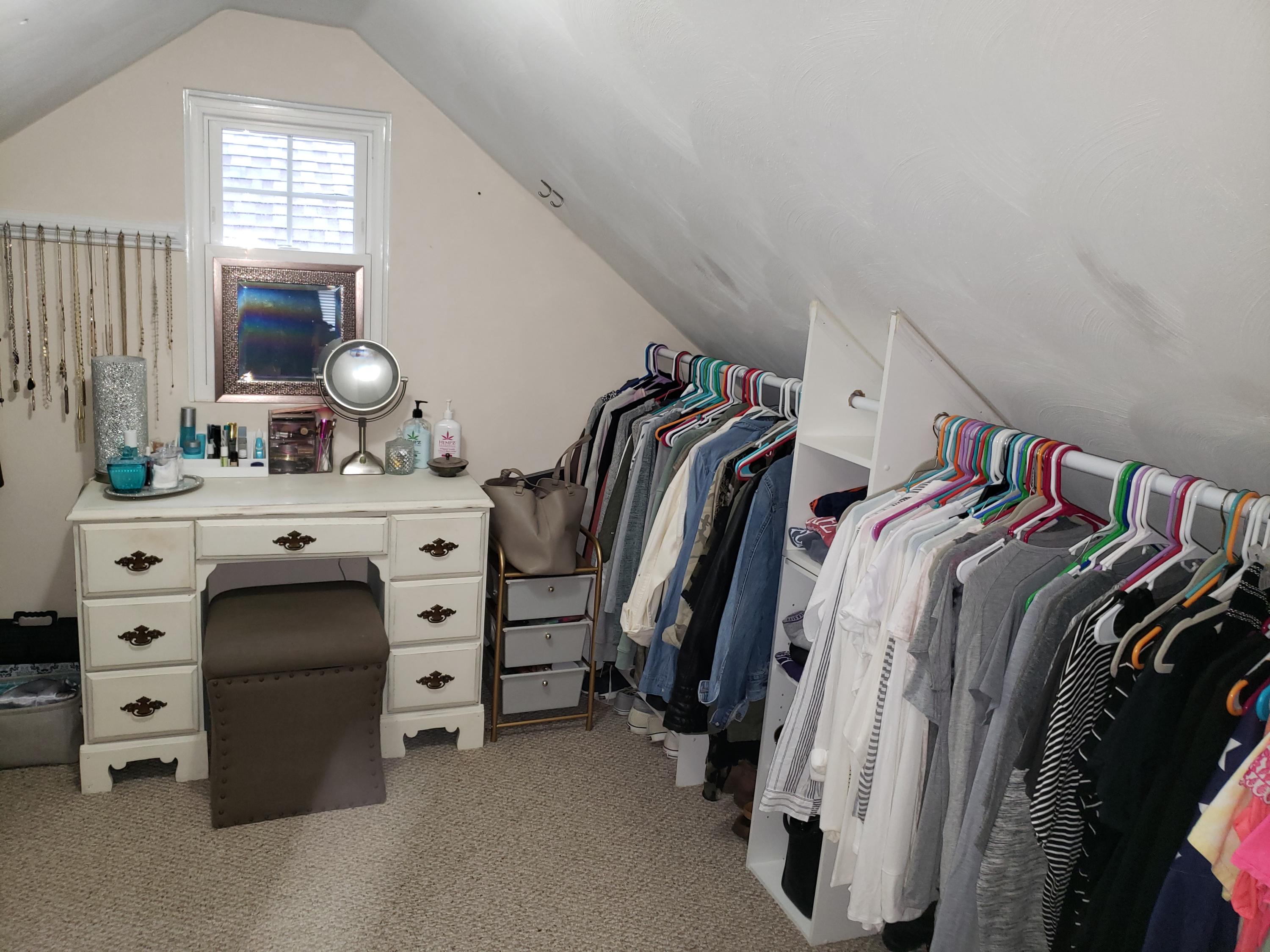 2530 Livingston Road Southwest Roanoke, VA 24015 - Photo 17 of 25 Walk In Closet