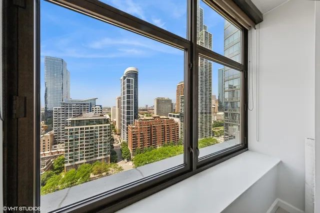 $2,950 | 233 East 13th Street, Unit 2210, Chicago, IL 60605
