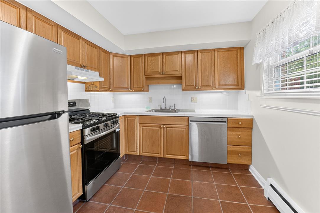 1349 Stanford Road Bethlehem, PA 18018 - Photo 10 of 31