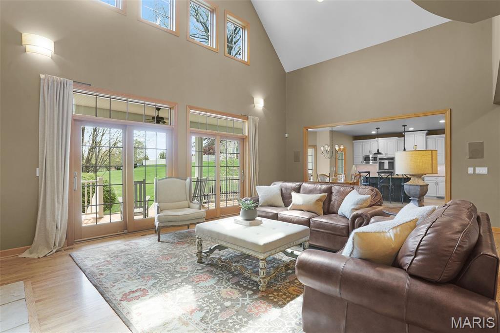 2066 Spring Valley Drive Washington, MO 63090 - Photo 4 of 45
