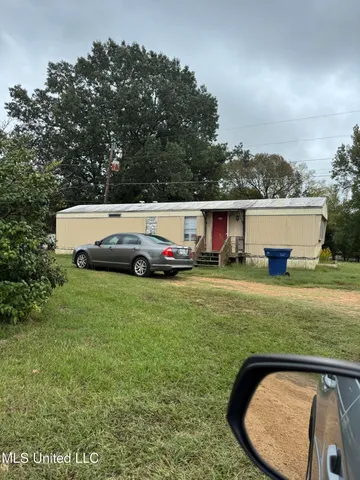 $680,000 | 400 Red Hill Circle, Unit 11, Batesville, MS 38606