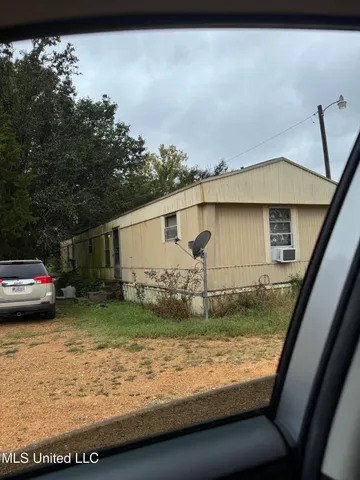 $680,000 | 400 Red Hill Circle, Unit 11, Batesville, MS 38606