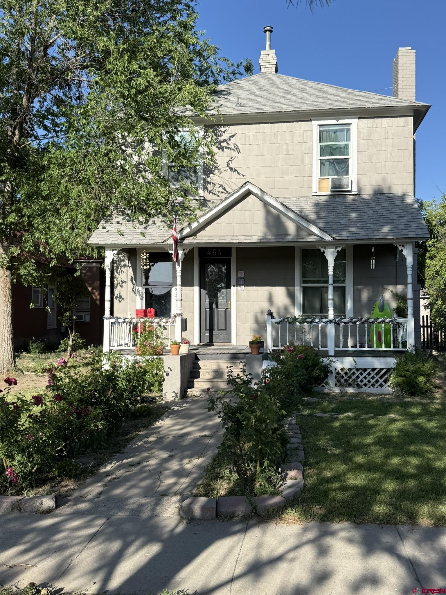 464 1/2 Grand Ave  