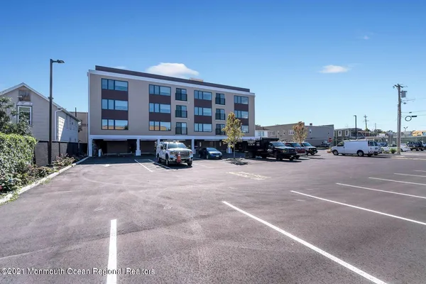$2,800 | 131 Brighton Avenue, Unit 301, Long Branch, NJ 07740