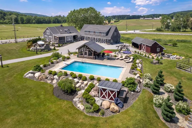 $1,950,000 | 960 East Pittsford Road, Rutland Town, VT 05701