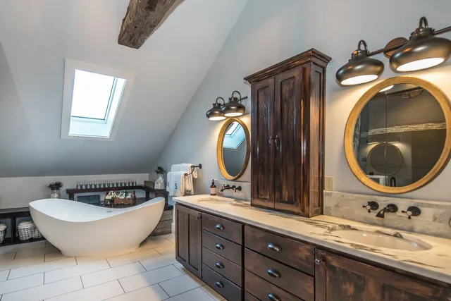 $1,950,000 | 960 East Pittsford Road, Rutland Town, VT 05701