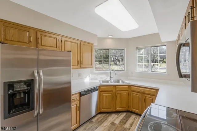 $2,600 | 62 Bentley Court, Bedminster, NJ 07921