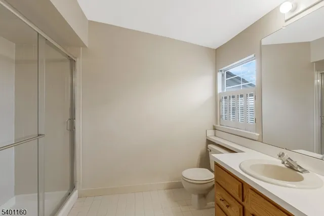 $2,600 | 62 Bentley Court, Bedminster, NJ 07921