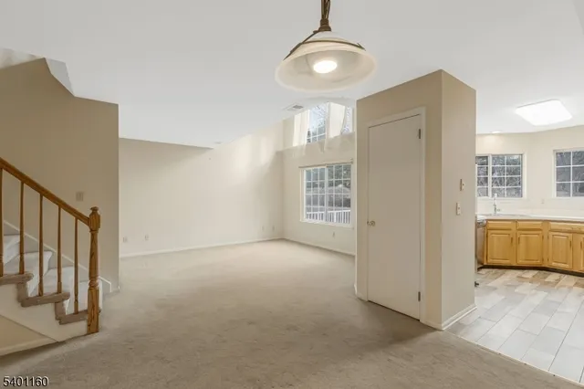 $2,600 | 62 Bentley Court, Bedminster, NJ 07921