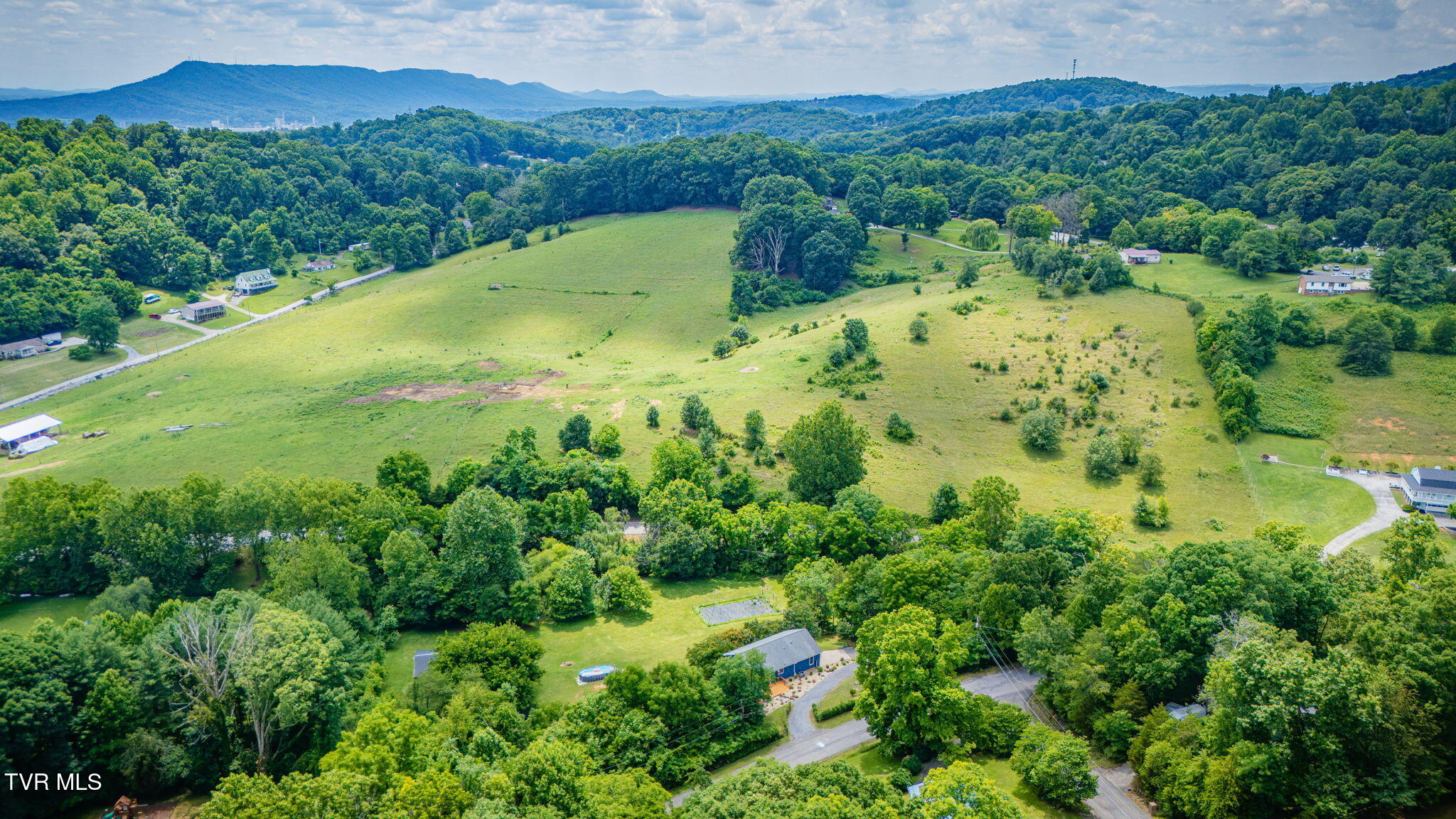 2937 Forest View Road Kingsport, TN 37660 - Photo 48 of 52 105
