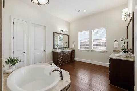 $10,460,000 | 137 Sanderling Lane, Montgomery, TX 77316