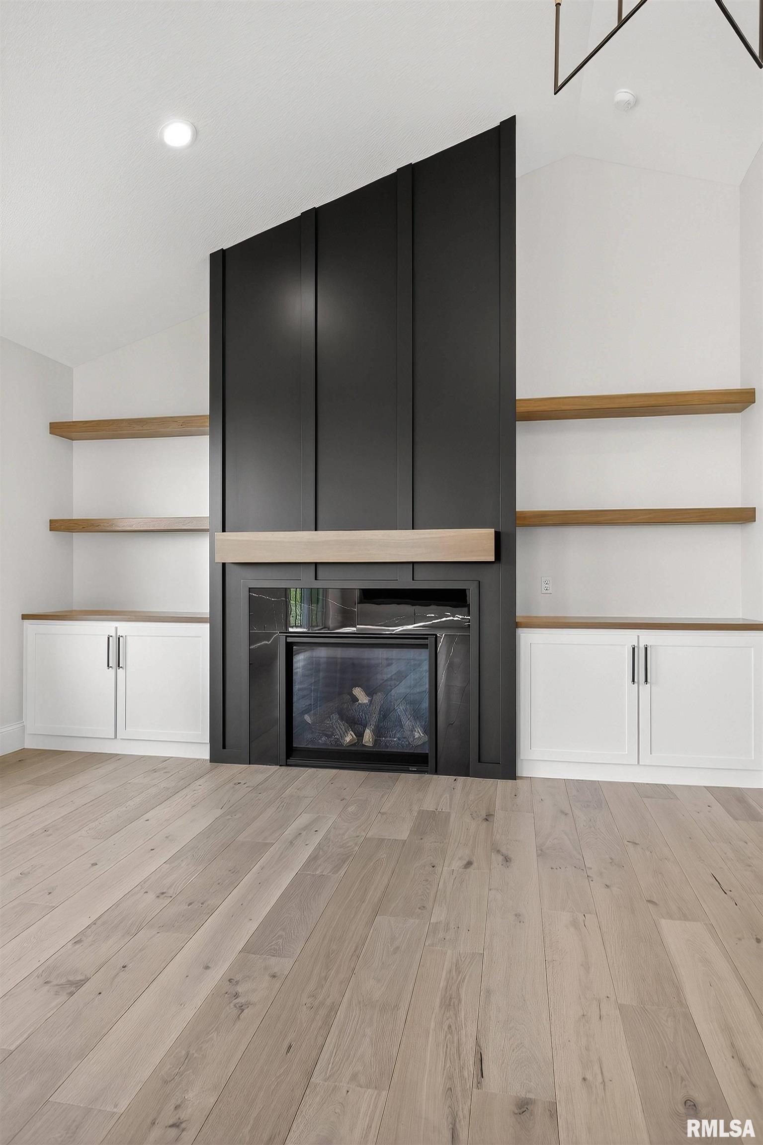 6932 Wilderness Pointe Bettendorf, IA 52722 - Photo 11 of 63