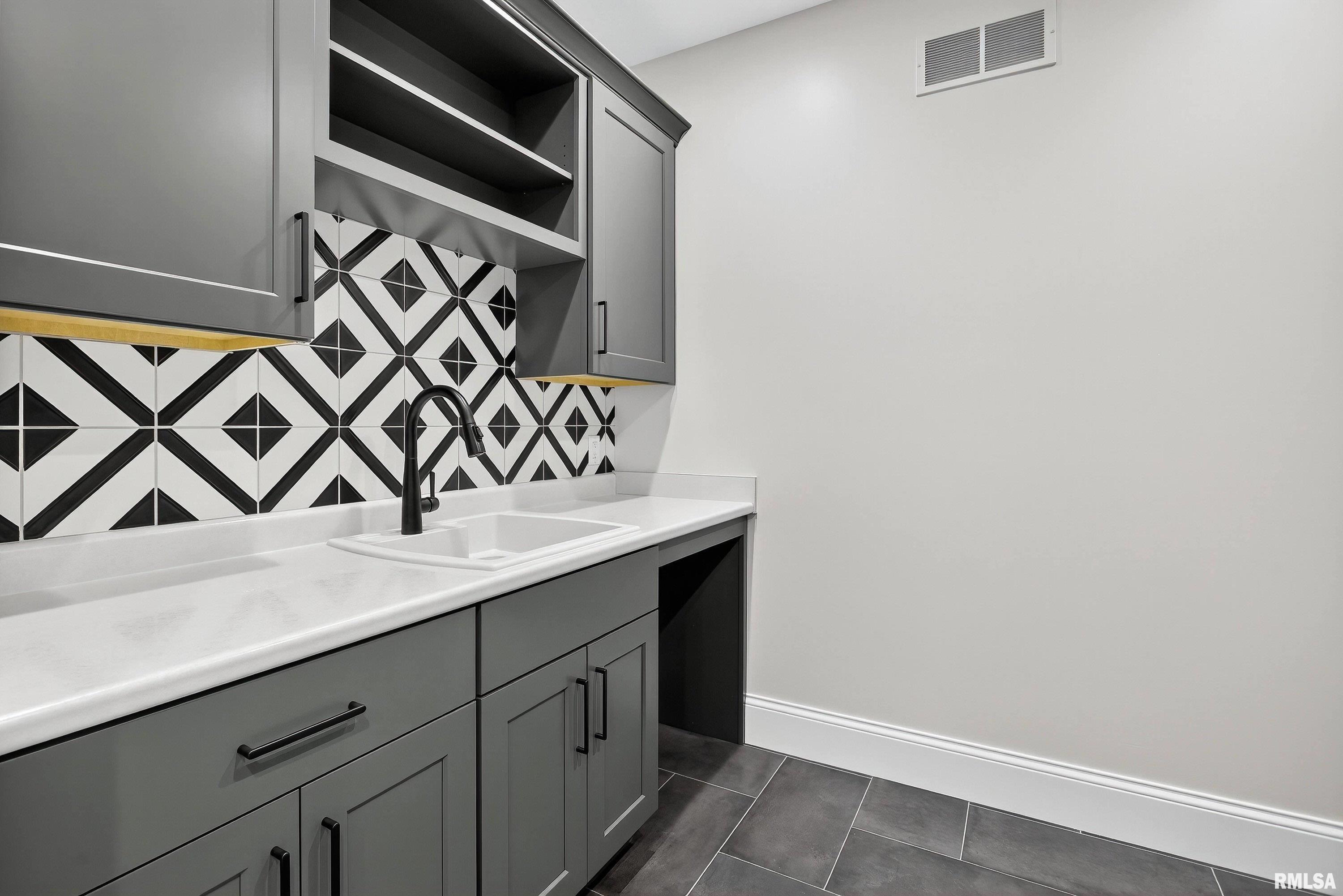 6932 Wilderness Pointe Bettendorf, IA 52722 - Photo 27 of 63