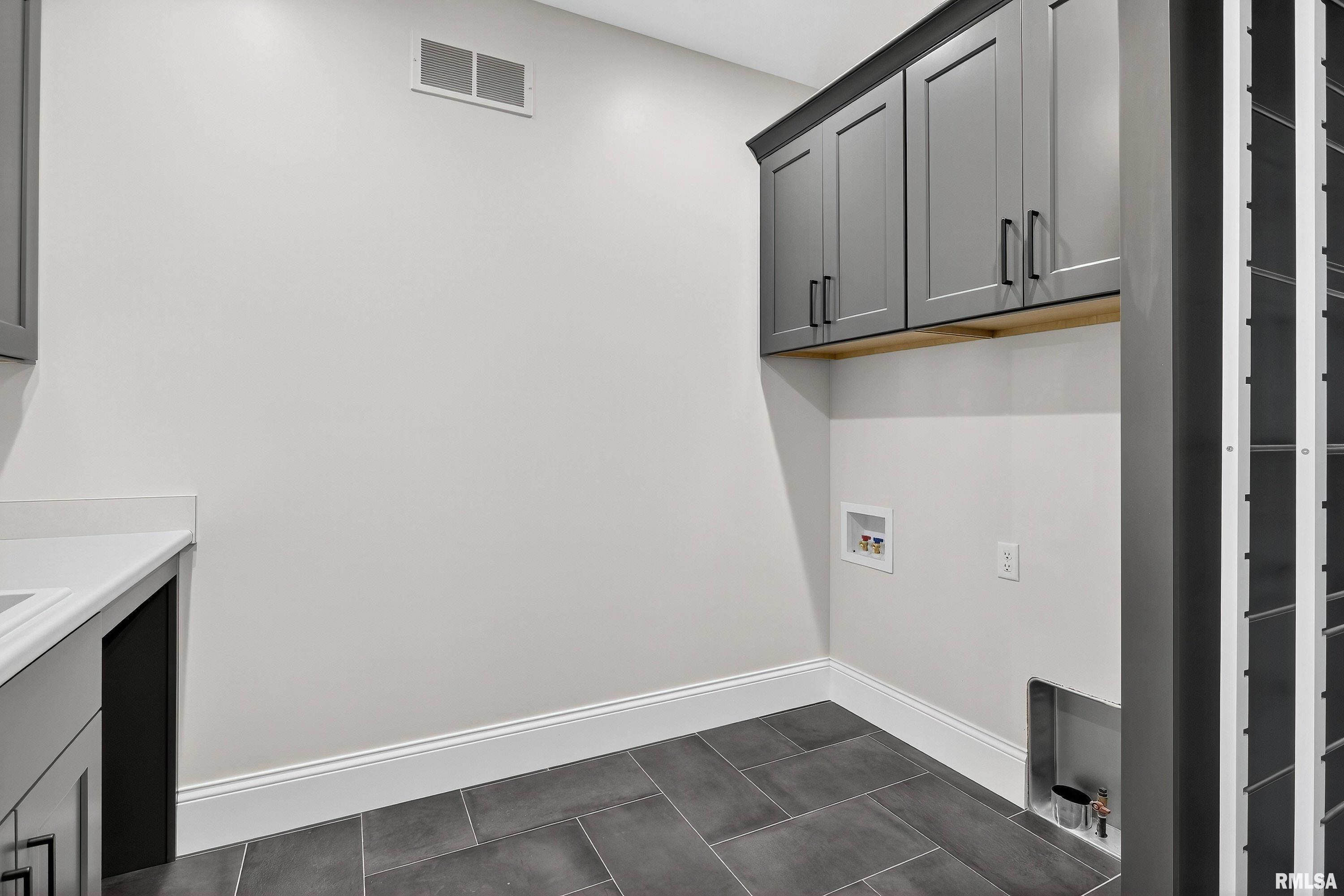 6932 Wilderness Pointe Bettendorf, IA 52722 - Photo 28 of 63