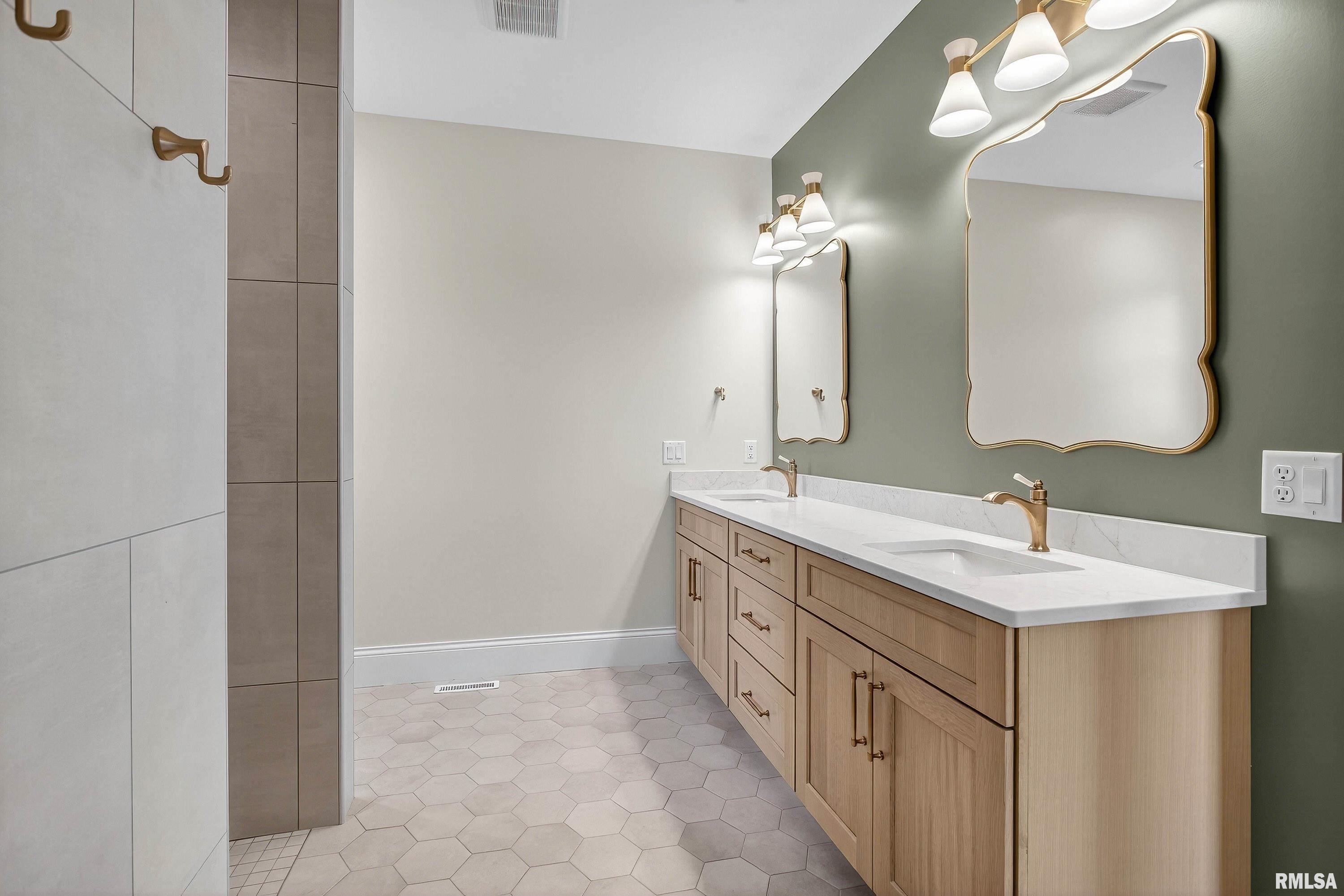 6932 Wilderness Pointe Bettendorf, IA 52722 - Photo 39 of 63