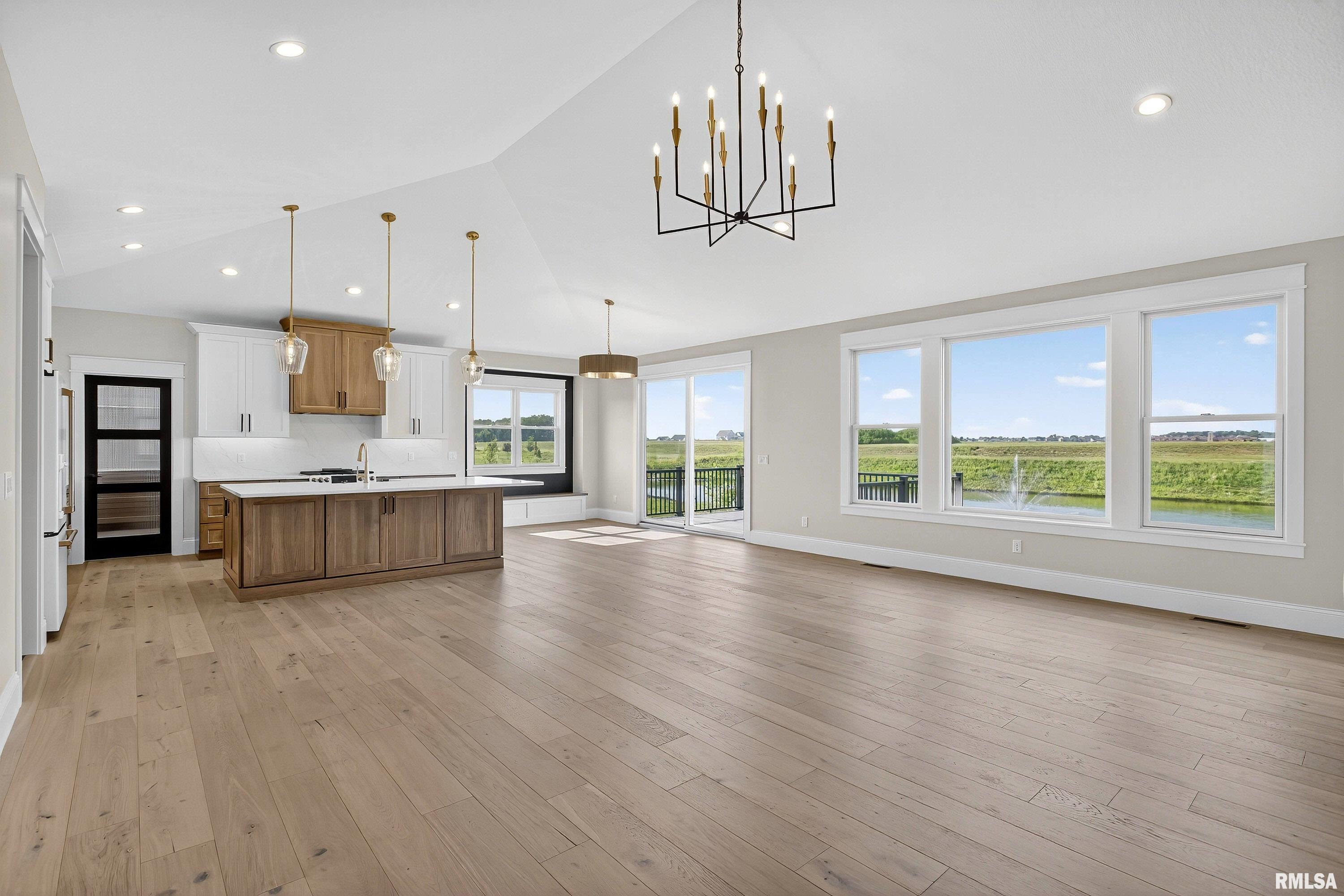 6932 Wilderness Pointe Bettendorf, IA 52722 - Photo 5 of 63