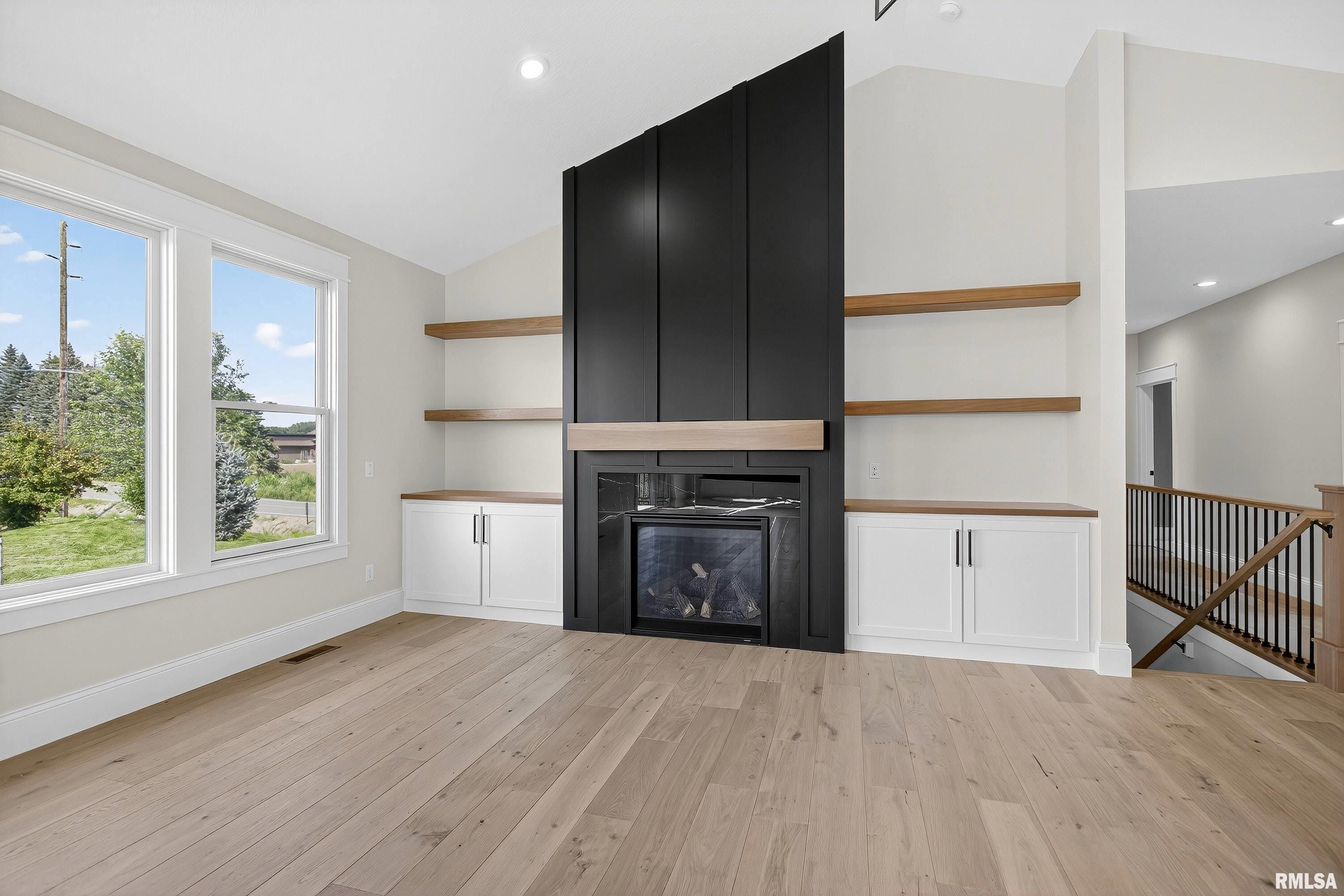 6932 Wilderness Pointe Bettendorf, IA 52722 - Photo 10 of 63