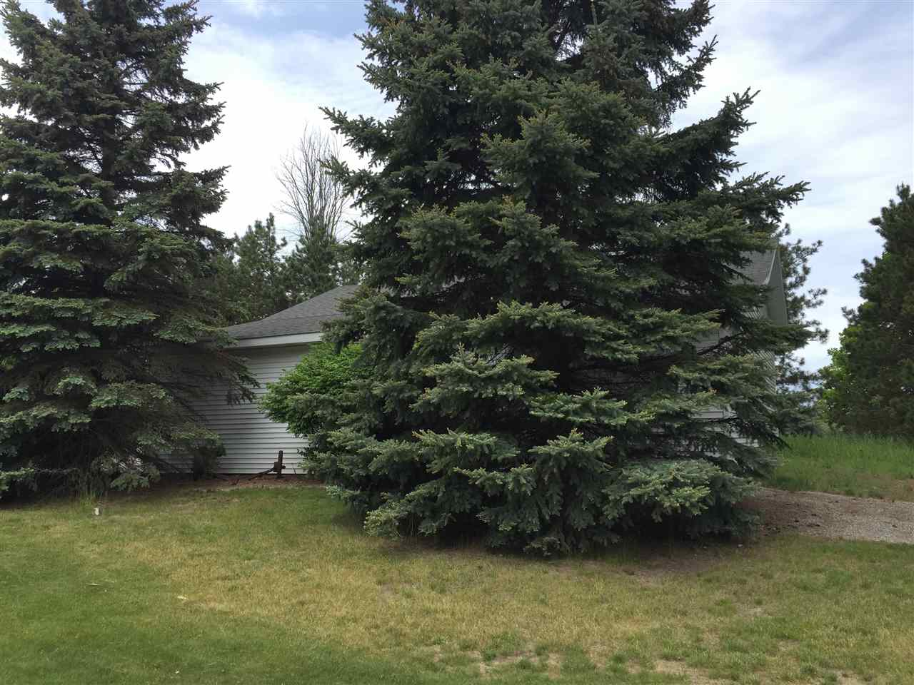 9090 South Coleman Road Maple City, MI 49664 - Photo 72 of 78 1829147-73.JPG