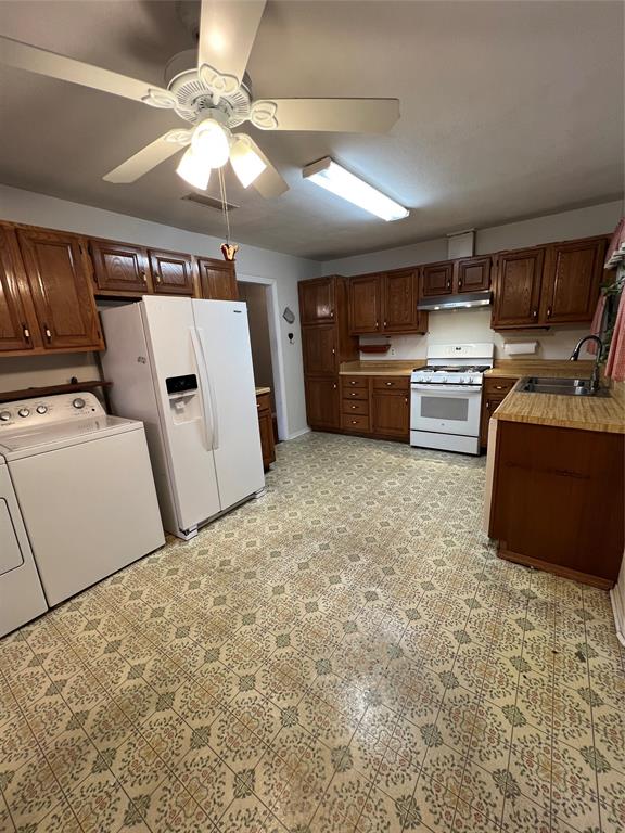 909 Rindie Street Irving, TX 75060 - Photo 6 of 18