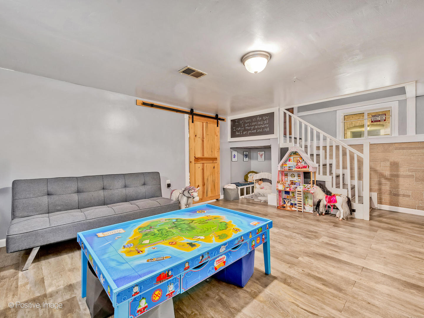 4154 Elm Avenue Brookfield, IL 60513 - Photo 16 of 20 a living room with furniture and white walls