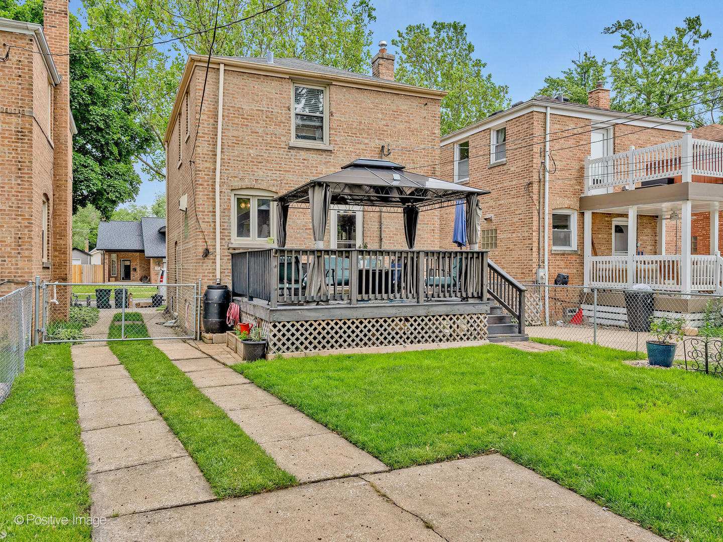 4154 Elm Avenue Brookfield, IL 60513 - Photo 20 of 20 a front view of a house with a yard