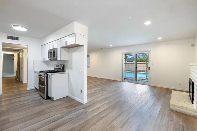 $379,900 | 4466 North Meridian Avenue, Fresno, CA 93726