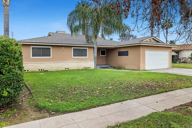 $379,900 | 4466 North Meridian Avenue, Fresno, CA 93726